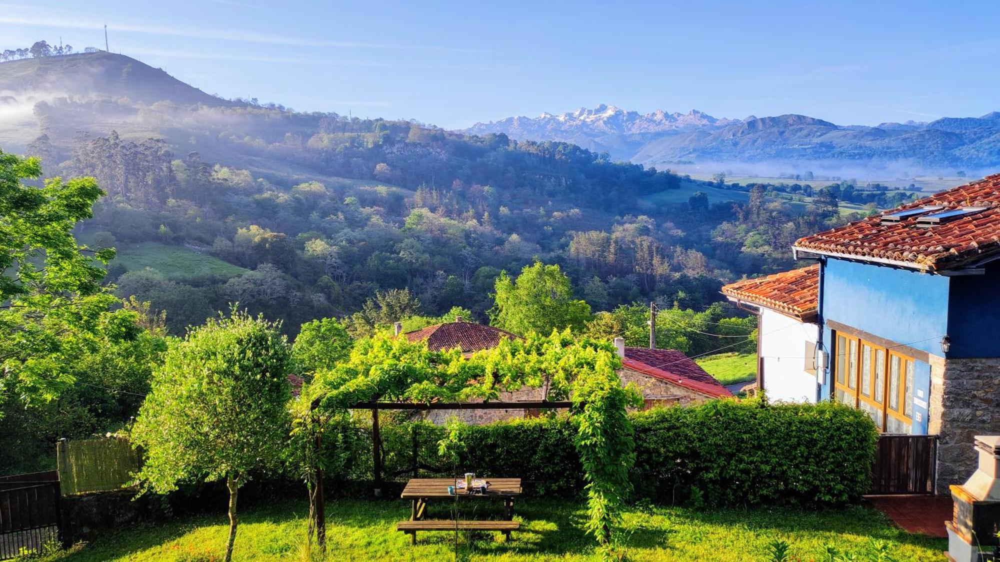 La Casina De Labra Vila Onís Exterior foto